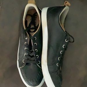 Women’s size 10 1/2 tennis shoes